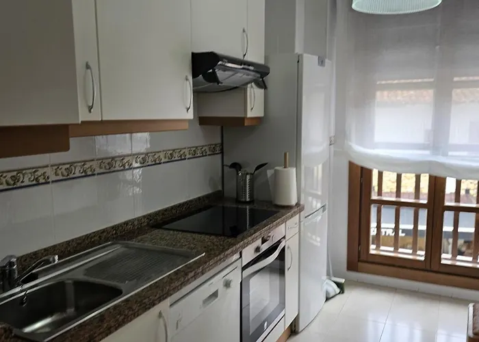 Apto Cuevas Del Mar - Playa Cerca Y Garaje Cuevas (Llanes)