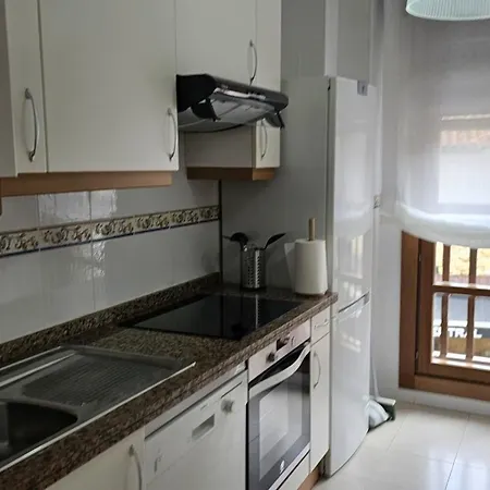 Cuevas De Mar Cuevas (Llanes)